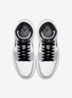 Air Jordan 1 Mid Light Smoke Grey