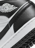 Air Jordan 1 Mid Panda