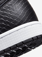 Air Jordan 1 Retro High Satin Snake Chicago