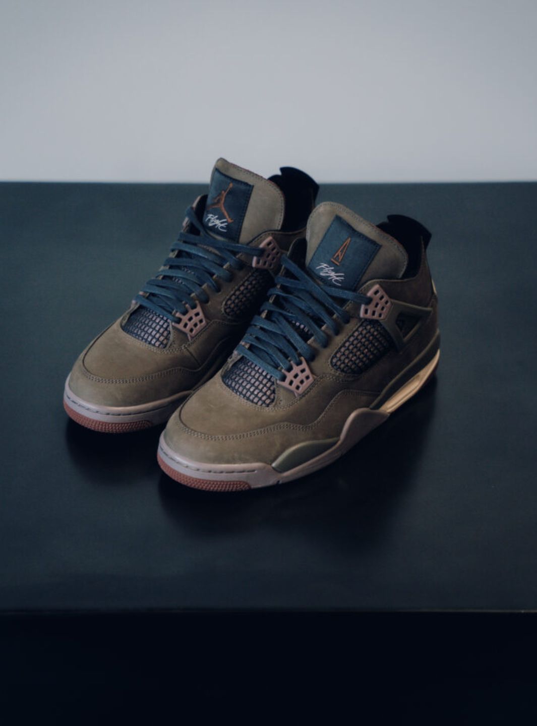 Air Jordan 4 Retro SP A Ma Maniére Dark Mocha