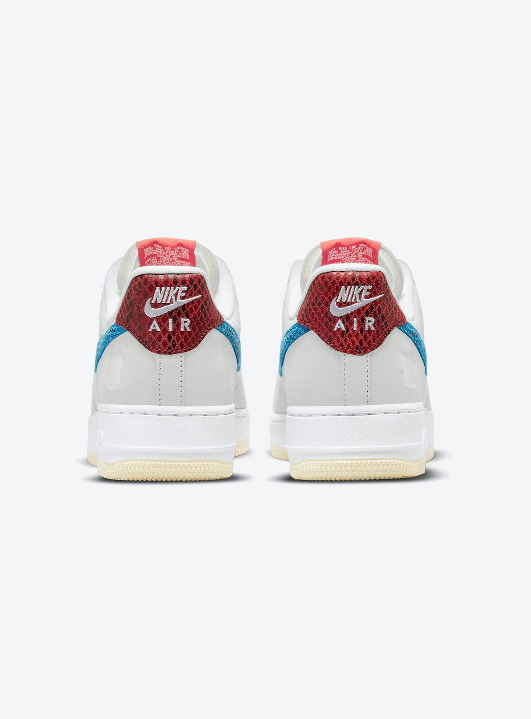 Nike Air Force 1 Low SP Undefeated 5 On It Dunk vs. AF1