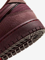 Nike SB Dunk Low City of Love Burgundy Crush