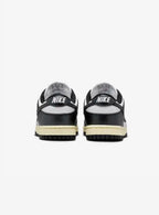 Nike Dunk Low Vintage Panda (W)