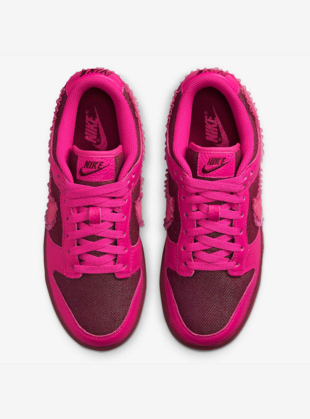 Nike Dunk Low Valentine's Day (2022) (W)